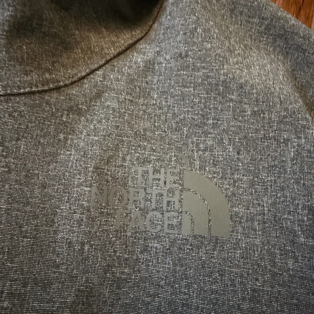 The North Face Men's Apexflex Hooded Softshell Jacket (Gore-Tex) - Charcoal Gray